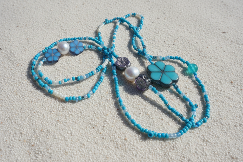 no pinch bead with flower charms and pearls